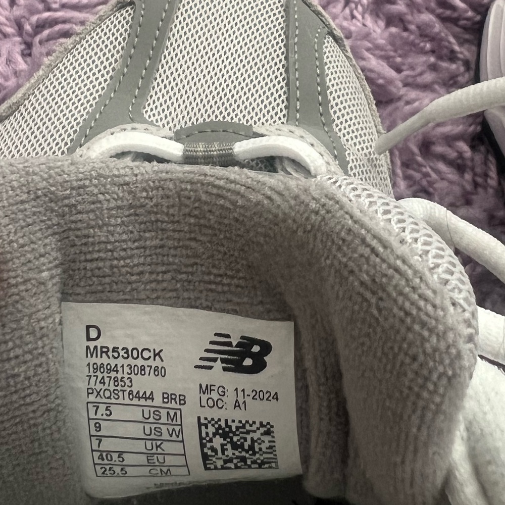 New Balance 530 Shoes - Picture 4 of 5